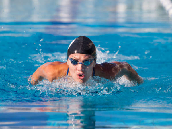 Carleton Swimming Pool - Classes, Programs & Hours | Carleton Athletics